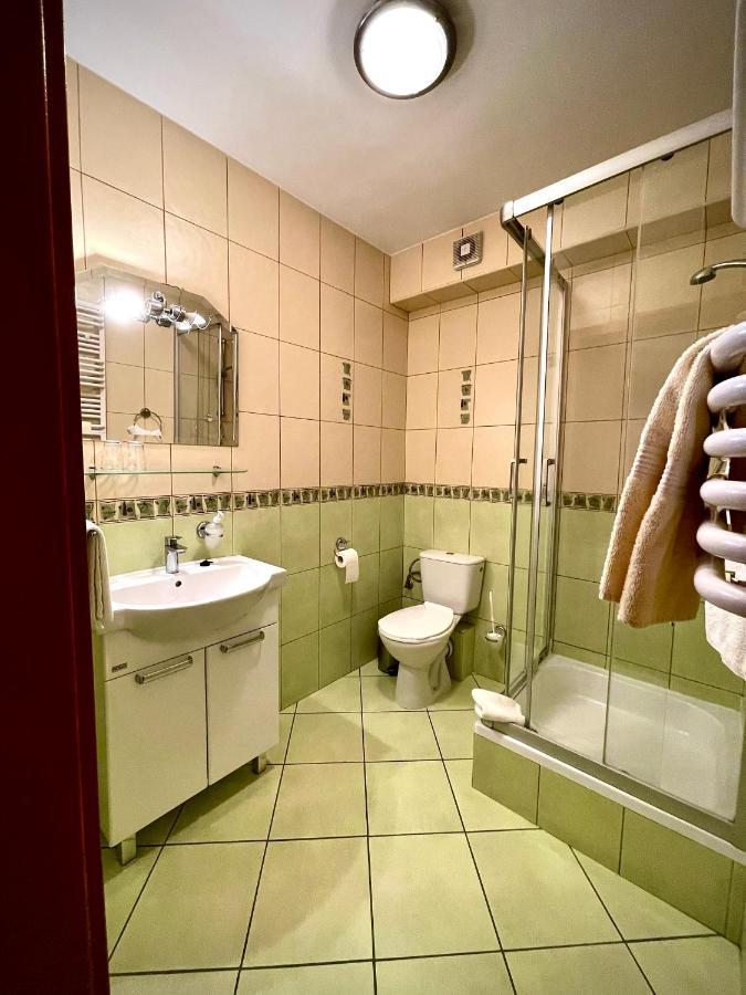 נובה Hotel Dowhan מראה חיצוני תמונה