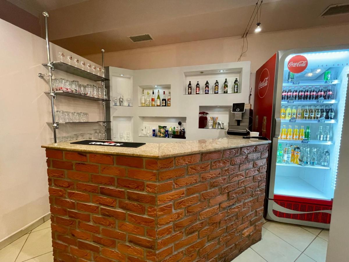 נובה Hotel Dowhan מראה חיצוני תמונה