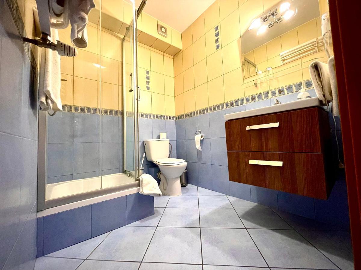 נובה Hotel Dowhan מראה חיצוני תמונה