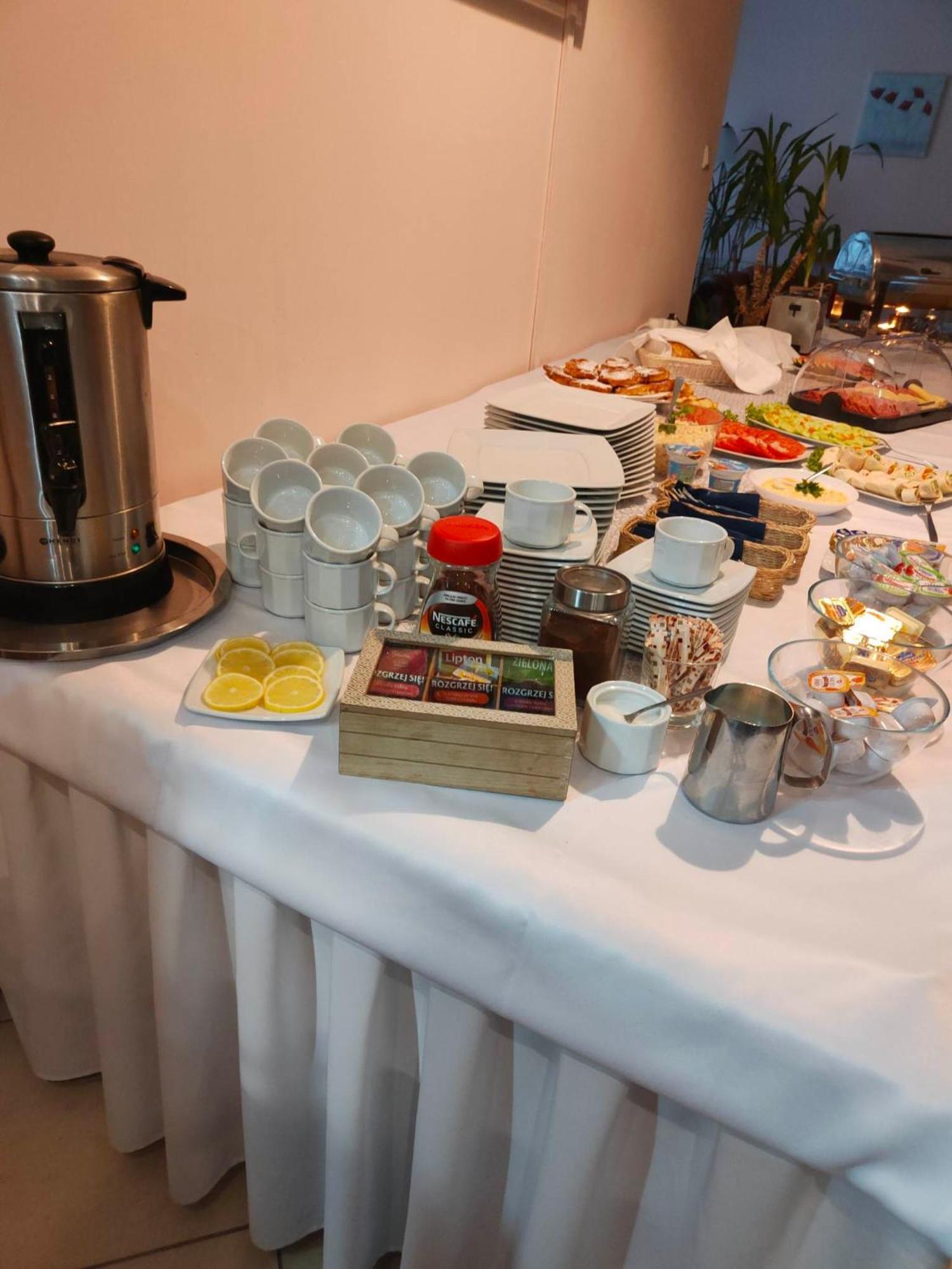 נובה Hotel Dowhan מראה חיצוני תמונה