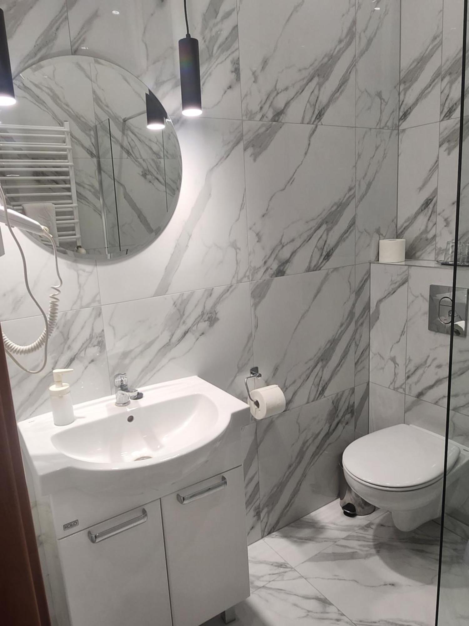 נובה Hotel Dowhan מראה חיצוני תמונה