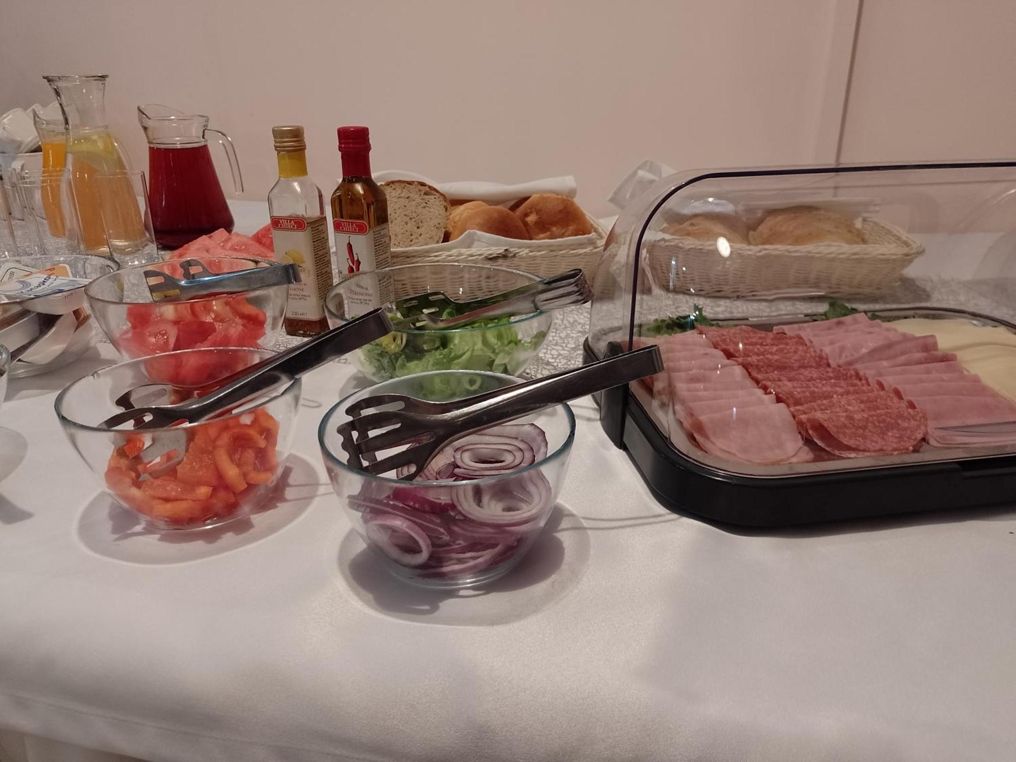 נובה Hotel Dowhan מראה חיצוני תמונה