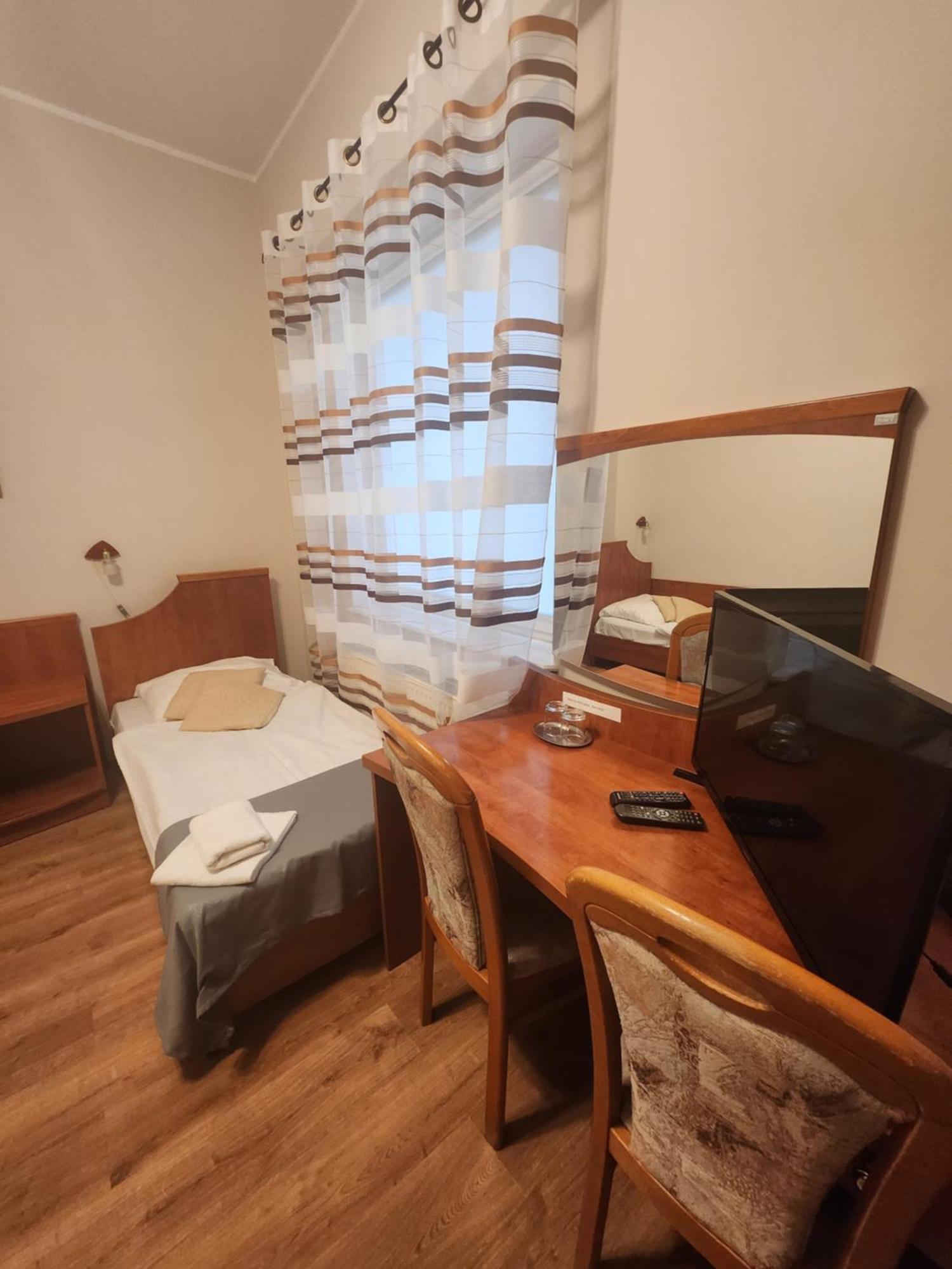 נובה Hotel Dowhan מראה חיצוני תמונה